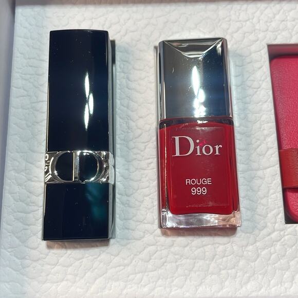 Dior Lipstick 999 Nail Polish 999 and Luggage Tag gift set in Box - Picture 2 of 3